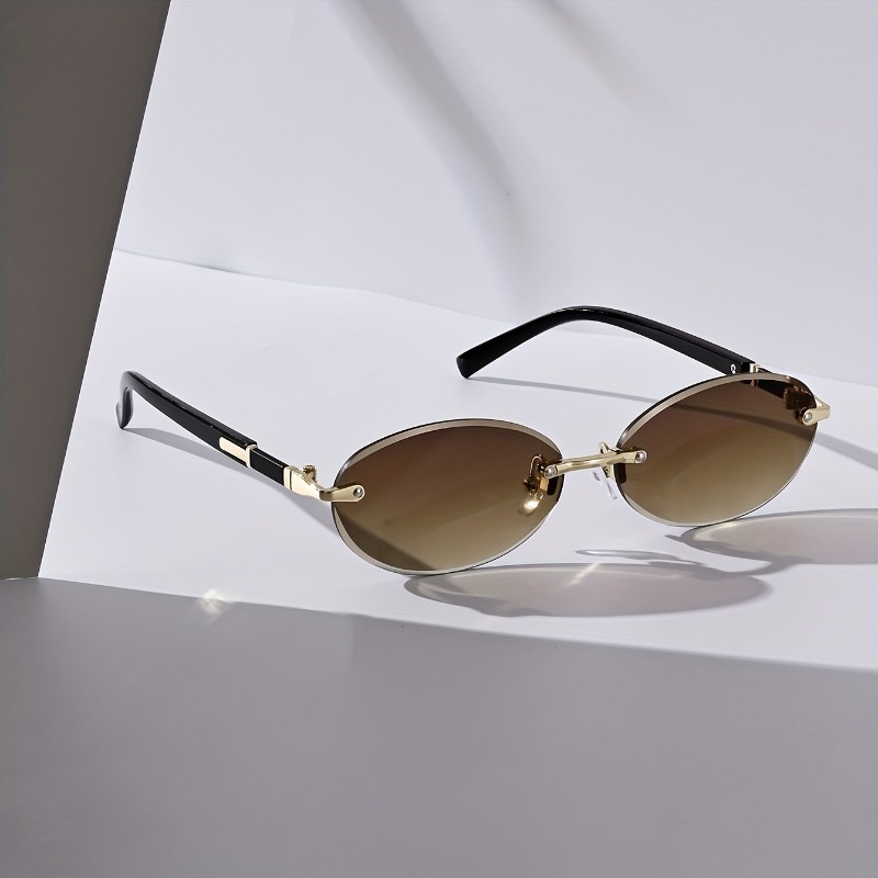 Sexy Small Oval Punk Sunglasse - مراجعة Metal Photo Panel وسعره